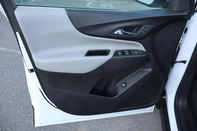 Photo of 2024 Summit White Chevrolet Equinox