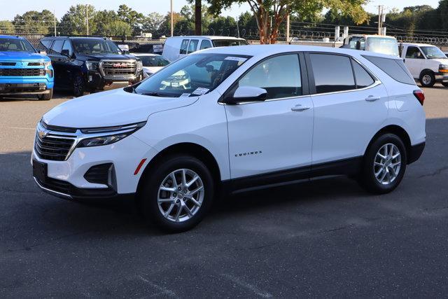 Photo of 2024 Summit White Chevrolet Equinox