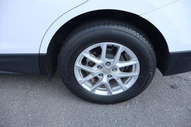 Photo of 2024 Summit White Chevrolet Equinox