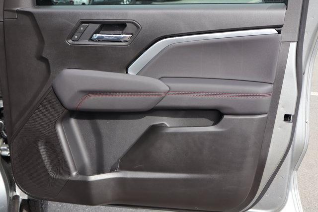 Photo of 2025 Sterling Gray Metallic Chevrolet Colorado