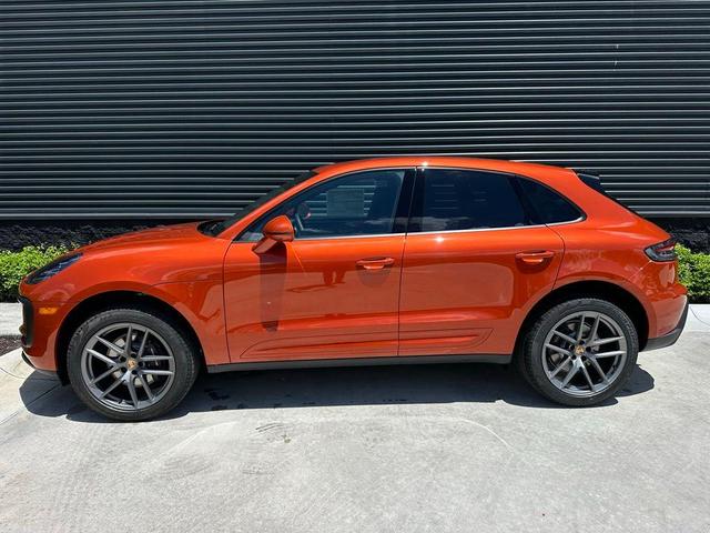Photo of 2025 PAPAYA MET Porsche Macan