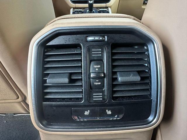 Photo of 2023 Blue Porsche Macan