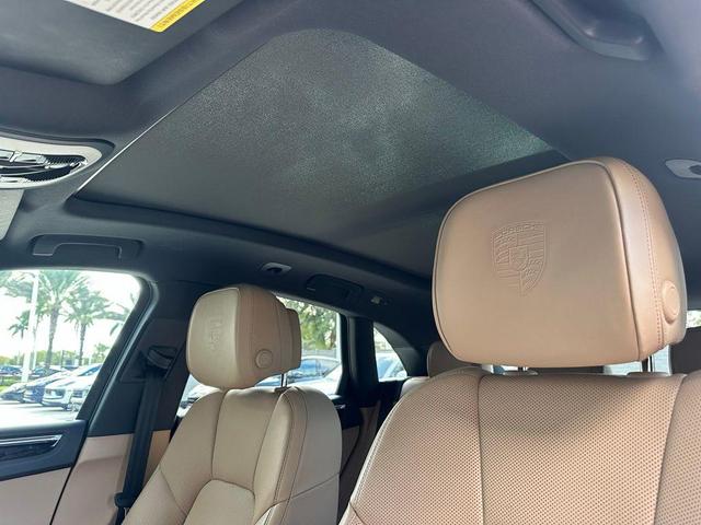 Photo of 2023 Blue Porsche Macan