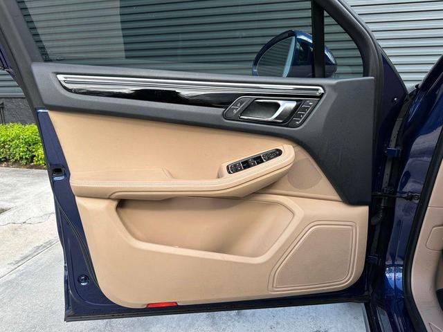 Photo of 2023 Blue Porsche Macan