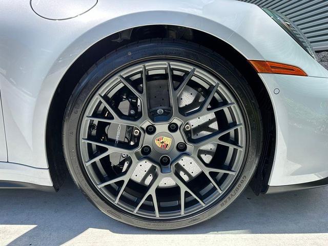 Photo of 2025 Gray Porsche 911