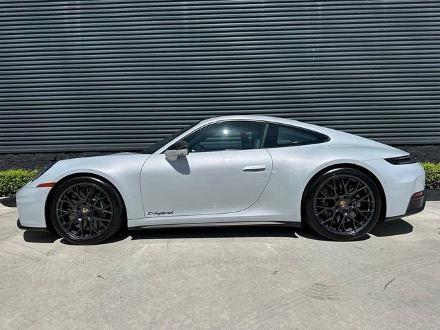 Photo of 2025 Gray Porsche 911