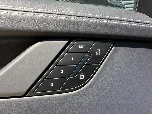 Photo of 2025 Gray Porsche 911