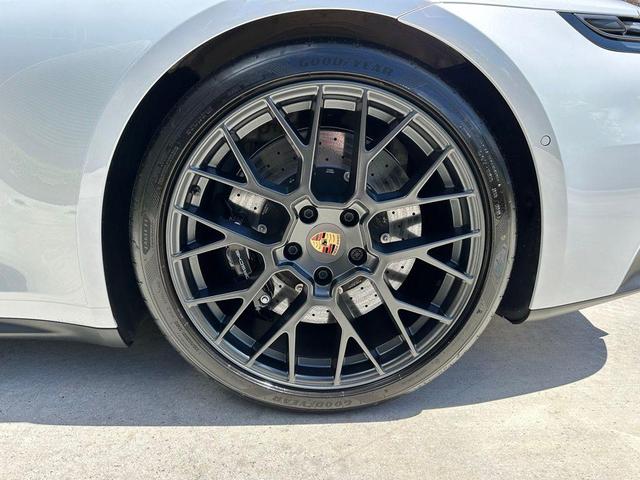 Photo of 2025 Gray Porsche 911