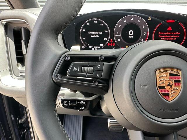Photo of 2025 Blue Metallic Porsche Cayenne