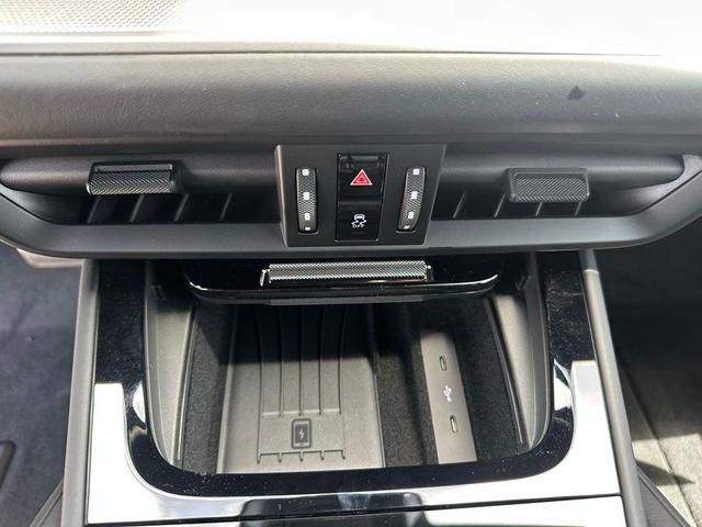 Photo of 2025 Blue Metallic Porsche Cayenne