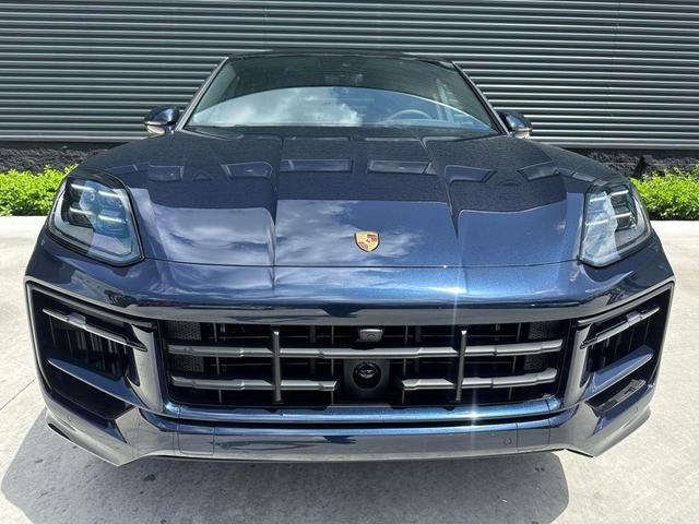 Photo of 2025 Blue Metallic Porsche Cayenne