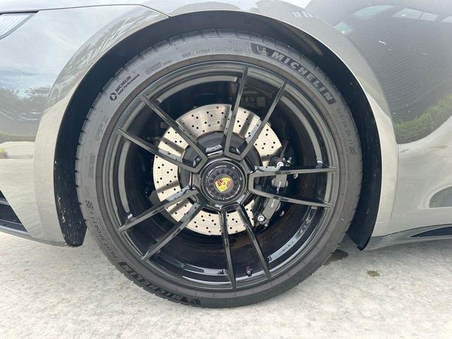 Photo of 2024 Gray Porsche 911