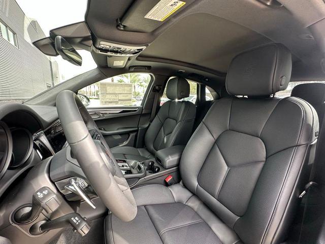 Photo of 2025 Black Porsche Macan