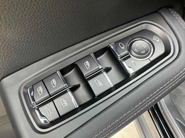 Photo of 2025 Black Porsche Macan