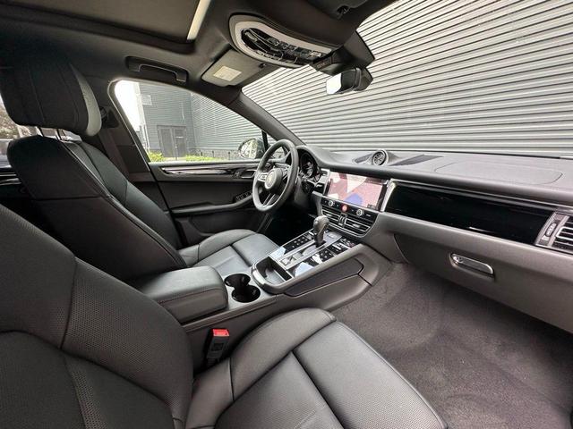 Photo of 2025 Black Porsche Macan