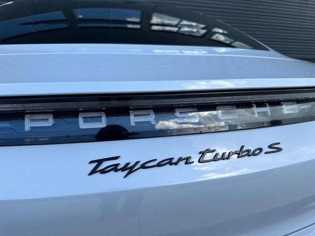 Photo of 2021 Ice Porsche Taycan