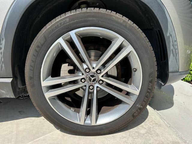 Photo of 2022 Silver Metallic Mercedes-Benz GLE 350
