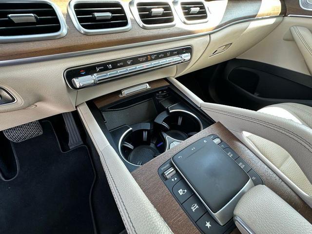Photo of 2022 Silver Metallic Mercedes-Benz GLE 350