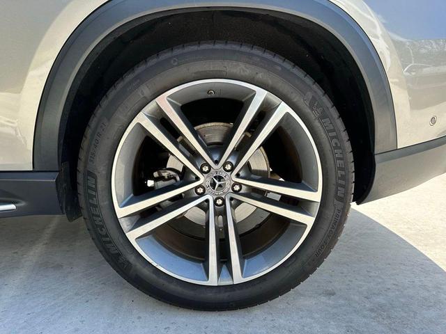 Photo of 2022 Silver Metallic Mercedes-Benz GLE 350