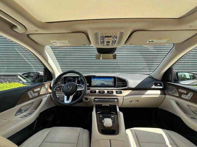 Photo of 2022 Silver Metallic Mercedes-Benz GLE 350