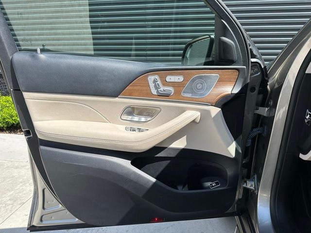 Photo of 2022 Silver Metallic Mercedes-Benz GLE 350