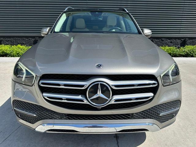 Photo of 2022 Silver Metallic Mercedes-Benz GLE 350