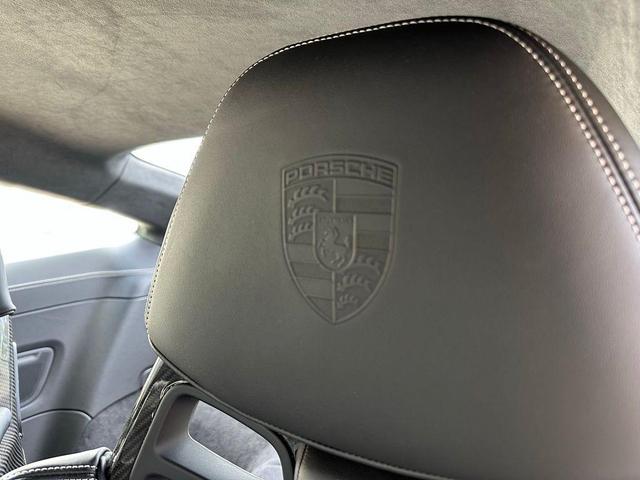 Photo of 2024 Ruby Porsche 911