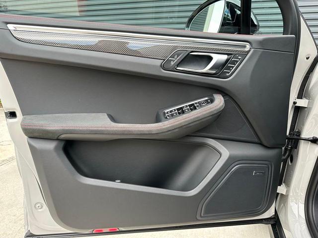 Photo of 2026 Chalk Porsche Macan