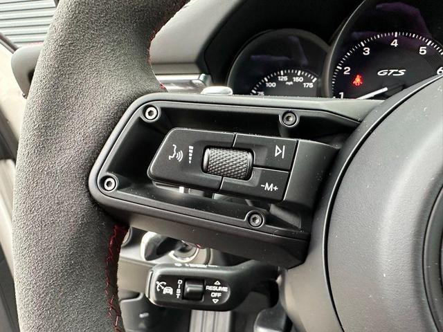 Photo of 2026 Chalk Porsche Macan