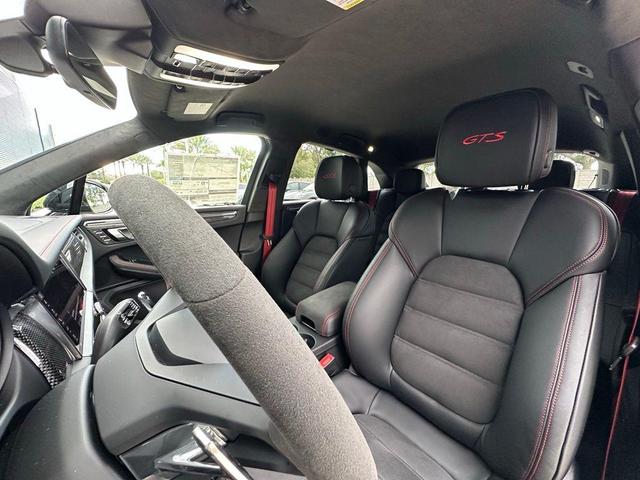 Photo of 2026 Chalk Porsche Macan