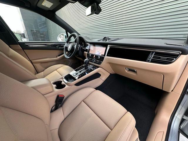 Photo of 2025 Silver Metallic Porsche Macan