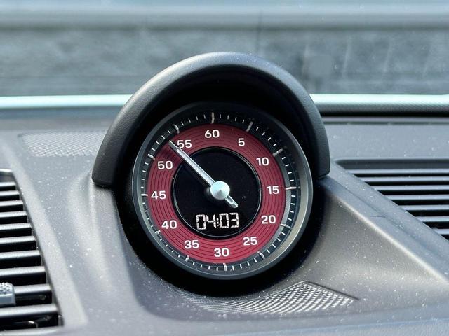 Photo of 2023 Silver Porsche 911