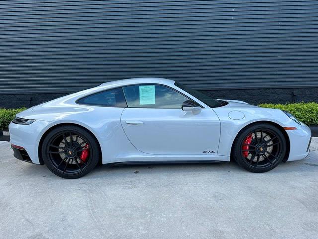 Photo of 2023 Silver Porsche 911