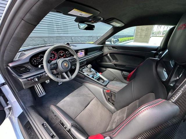 Photo of 2023 Silver Porsche 911