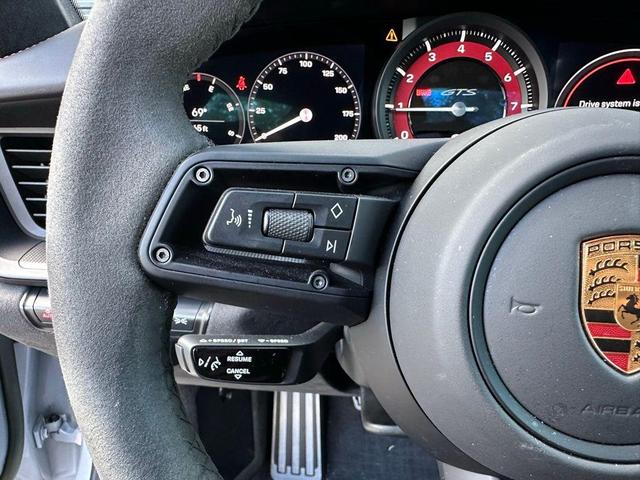 Photo of 2023 Silver Porsche 911