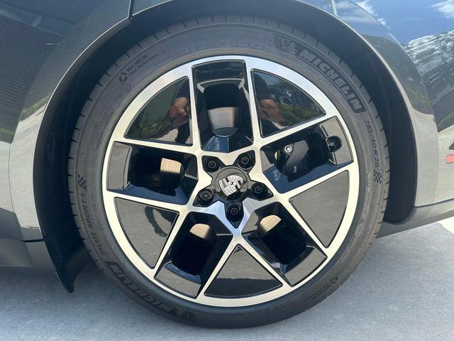 Photo of 2025 Gray Porsche Taycan