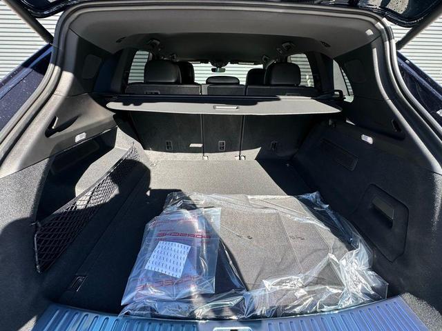 Photo of 2025 Blue Metallic Porsche Cayenne