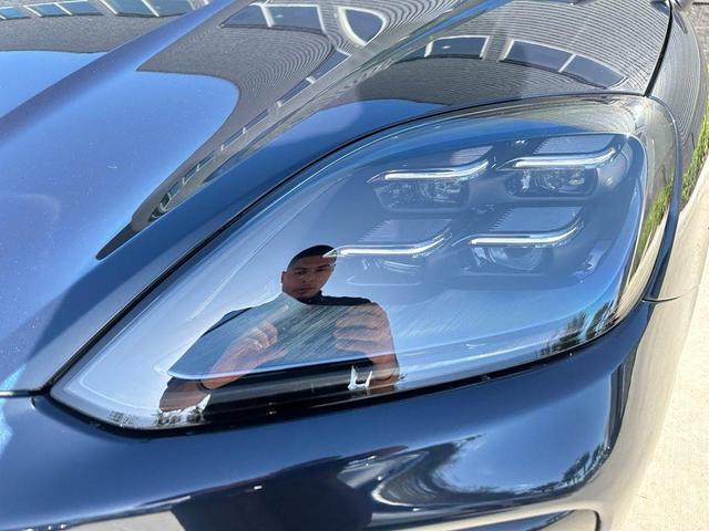 Photo of 2025 Blue Metallic Porsche Cayenne