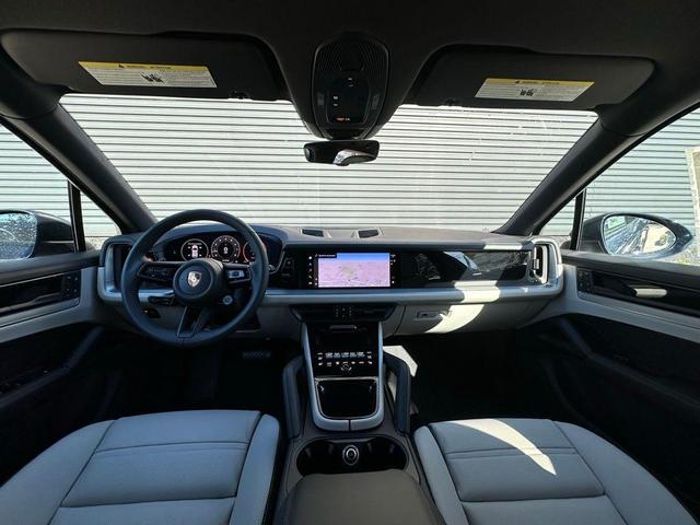 Photo of 2025 Blue Metallic Porsche Cayenne