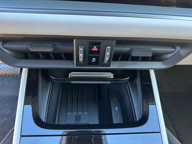 Photo of 2025 Blue Metallic Porsche Cayenne