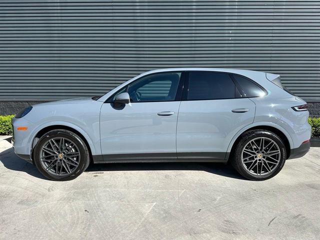Photo of 2024 Gray Porsche Cayenne