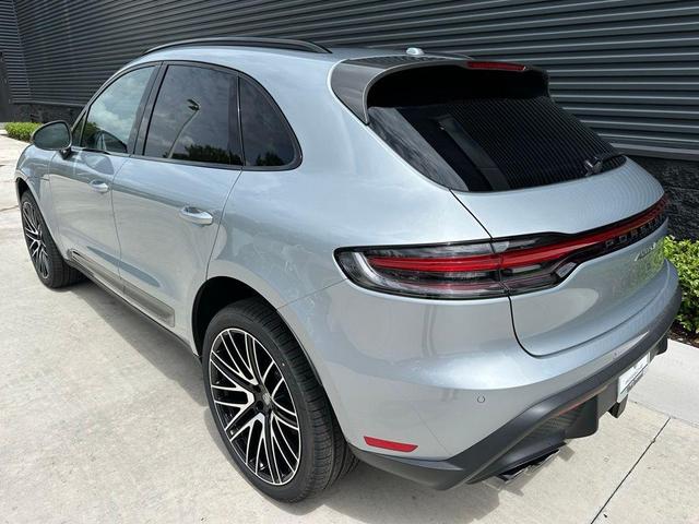 Photo of 2025 Silver Metallic Porsche Macan