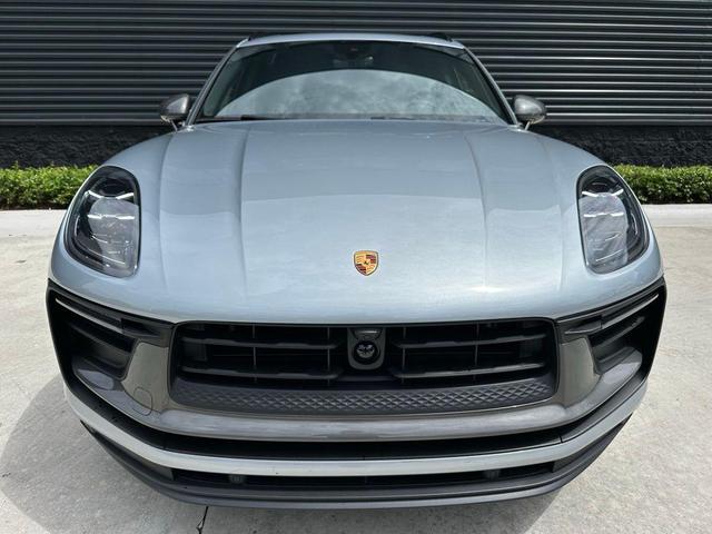 Photo of 2025 Silver Metallic Porsche Macan