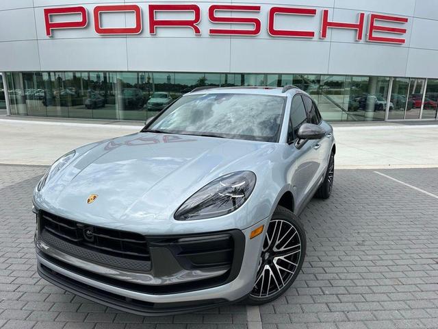 Photo of 2025 Silver Metallic Porsche Macan