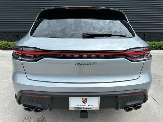 Photo of 2025 Silver Metallic Porsche Macan