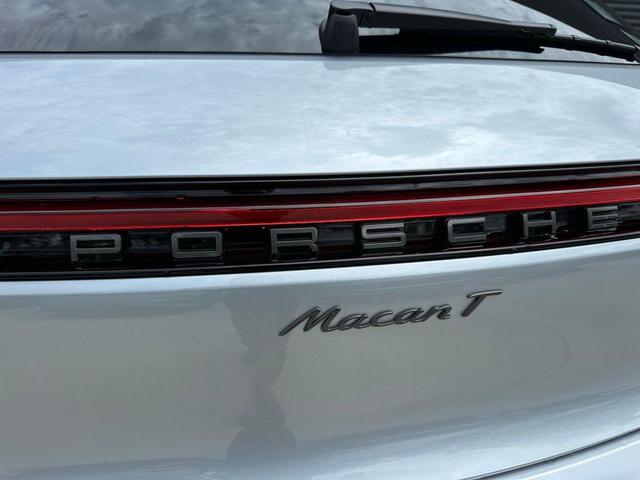 Photo of 2025 Silver Metallic Porsche Macan