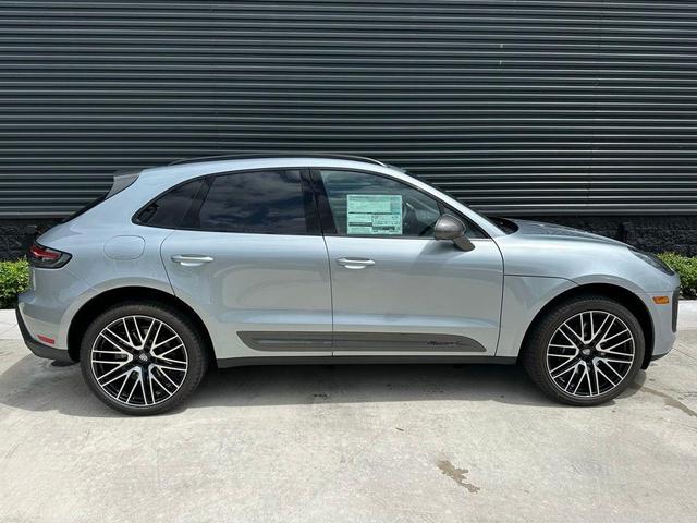 Photo of 2025 Silver Metallic Porsche Macan