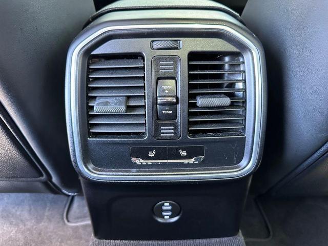 Photo of 2022  Porsche Macan