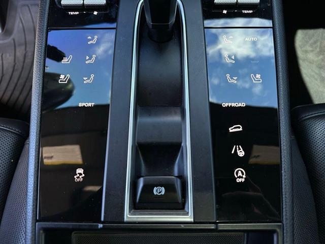 Photo of 2022  Porsche Macan