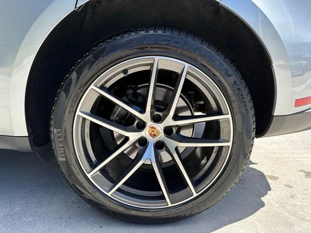 Photo of 2022  Porsche Macan